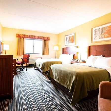 Quality Inn Cromwell - Middletown Bagian luar foto