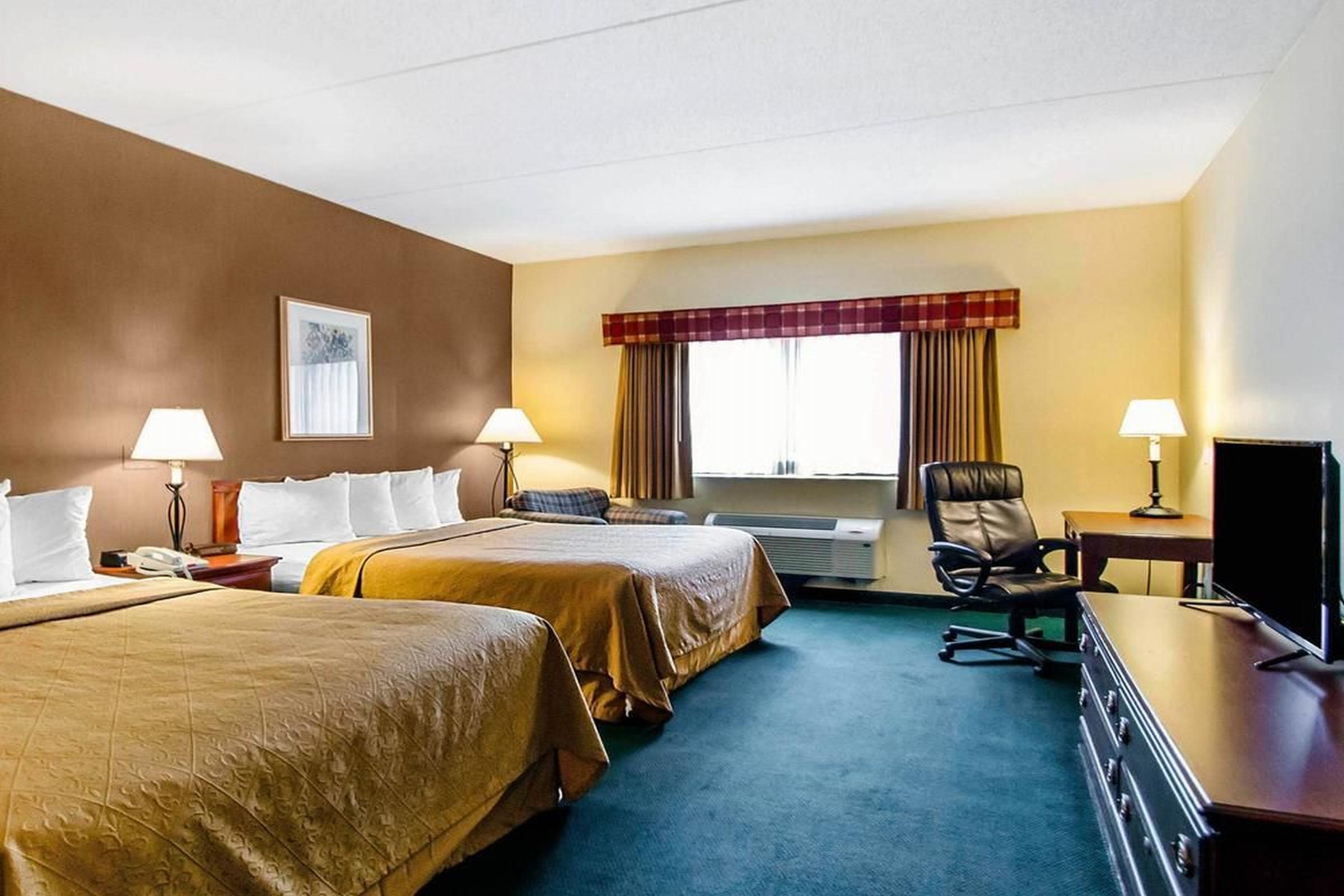 Quality Inn Cromwell - Middletown Bagian luar foto