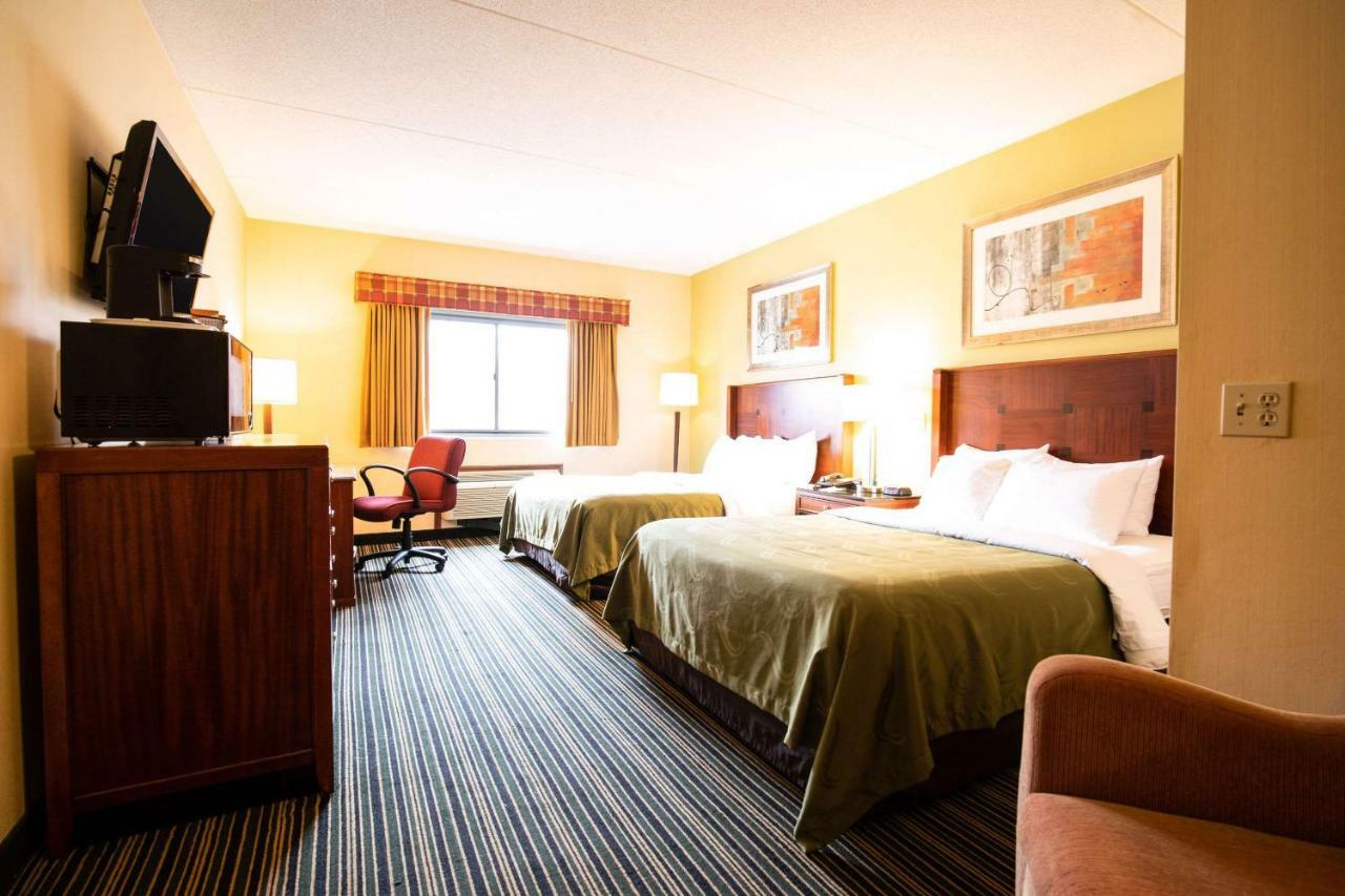 Quality Inn Cromwell - Middletown Bagian luar foto