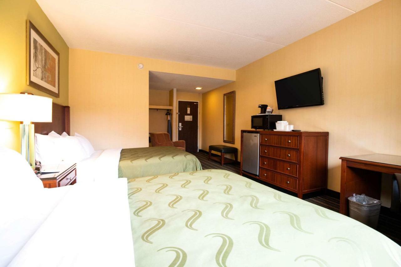 Quality Inn Cromwell - Middletown Bagian luar foto