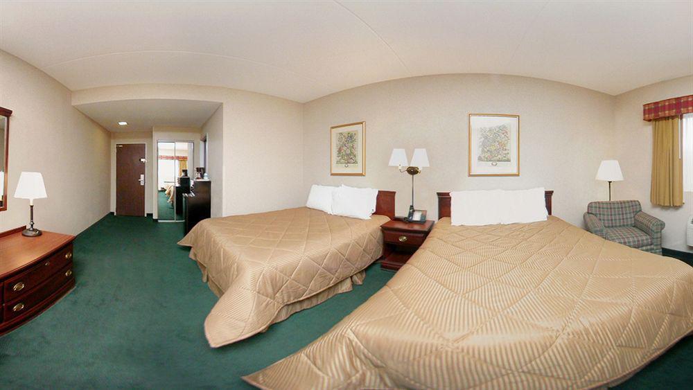 Quality Inn Cromwell - Middletown Bagian luar foto